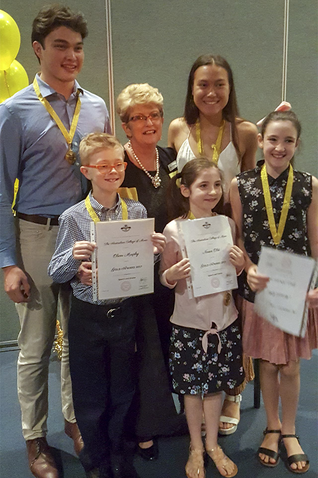 Roslyn McIvor Speech & Drama Teacher